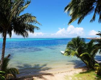 Maharepa Beach Villa By Enjoy Villas Moorea ,white Sandy Beach With A Pool - Maharepa - Beach