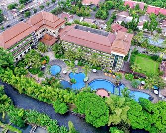 The Jayakarta Yogyakarta Hotel & Spa - Yogyakarta - Basen