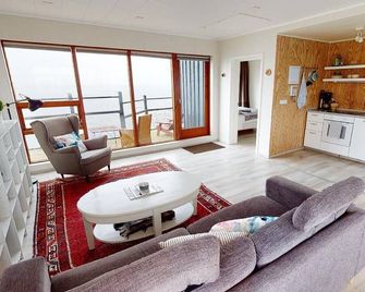 Gotuhus - Hellissandur - Living room
