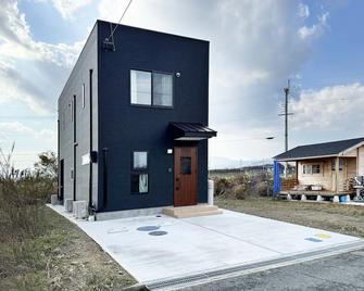 Windmill Village E-10 - Takashima - Building