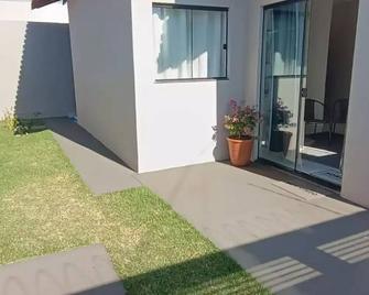 Cidade das Árvores Casa Confortável boa Localização, Aceita Animais de Estimação - Campo Grande