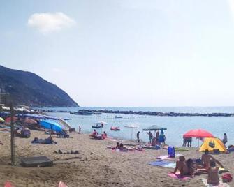 Giada Residence - Moneglia - Playa