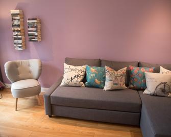 Schönes Studio zentral - Bremen - Wohnzimmer