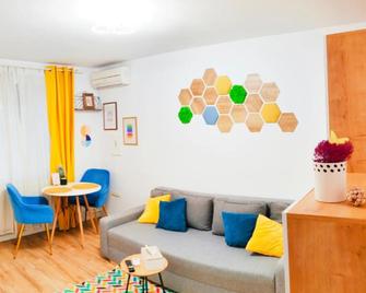 Cozy Residence - בוקרשט - סלון