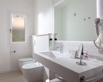 Glorian Hotel - Pula - Badkamer