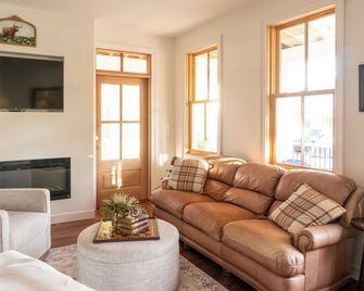 Laurel Cottage in the heart of Harpers Ferry - Harpers Ferry - Living room