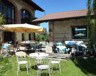 B&B Cascina Marie - Bricherasio - Patio