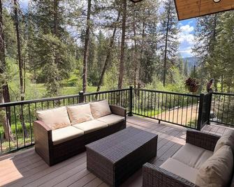 Tranquil Treasure House tucked in the trees of Terrace Lakes golf resort w/ pool - Garden Valley - Balcón