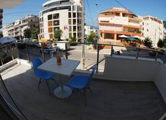 Oceanic Luxury Apartments - Saranda - Balkon