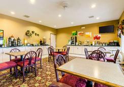 Quality Inn Suites 67 9 5 Manhattan Hotel Deals Reviews