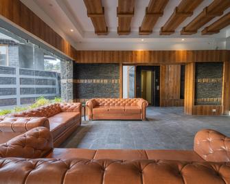 Nibaana - A Luxury Resort in Dharamshala - Dharamshala - Recepción
