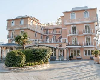 Grand Hotel Osman - Atena Lucana - Gebäude