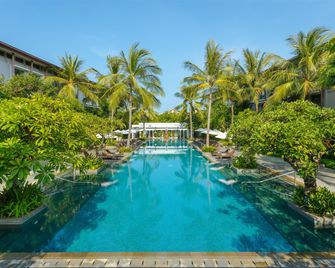 Hilton Garden Inn Bali Ngurah Rai Airport - Denpasar - Uima-allas