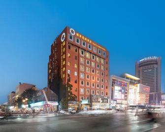 Hongcui Garden Hotel (Linyi Taisheng Plaza Branch) - Linyi - Building