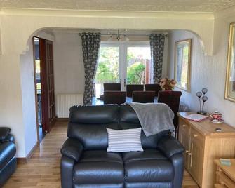3bed House - Family Friendly - Close To Lochness - Inverness - Sala de estar