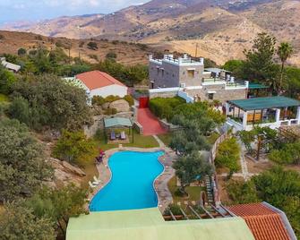 Villa ATHENA - five bedroom villa with private pool - winery -barbecue - helipad - Agios Nikolaos - Piscina