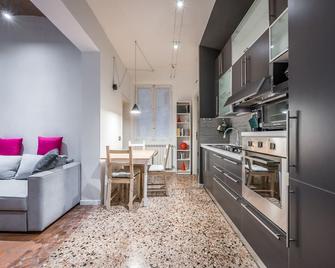 [A 2 passi da Piazza Grande] - Modena - Keuken