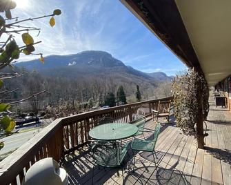 The Chimney Rock Inn & Cottages - Lake Lure - Balcón