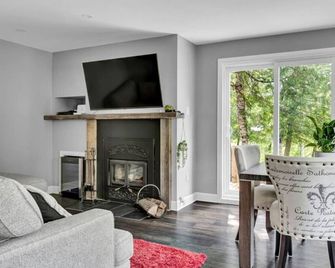 The peaceful secret waterfront - Duhamel - Sala de estar