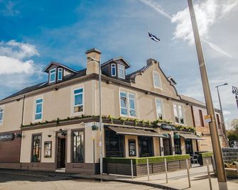 The Commercial Hotel - Wishaw - Building