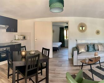 Le Viallon - Gite La Grenouille - 50m² - Terrasse Donnant Sur Piscine Chauffée - Véranne - Comedor