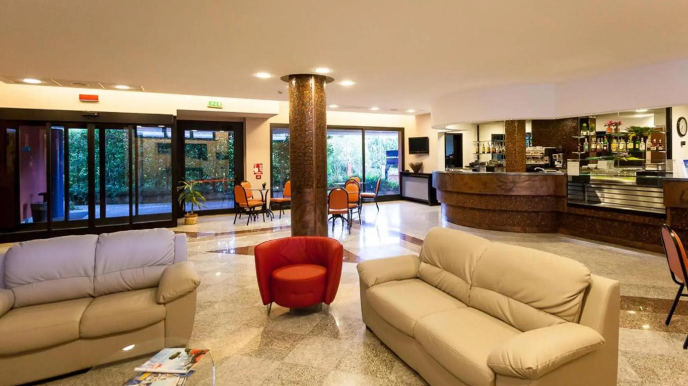 Blue Relais Maggiore