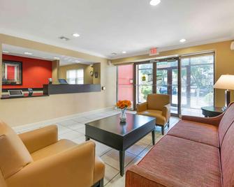 Extended Stay America Suites - West Palm Beach - Northpoint Corporate Park - West Palm Beach - Lobi