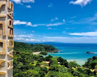 Hush Maderas - San Juan del Sur