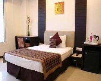 Hotel Sheetal - Porbandar - Bedroom