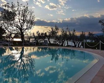 Hotel Ideal - Sirmione - Pool