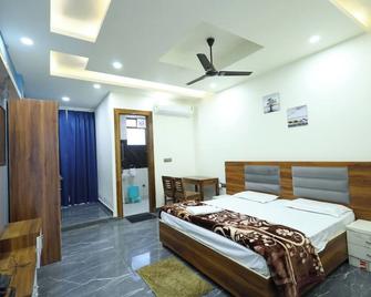 Radha Krishna Spiritual Stay - Vrindavan - Chambre