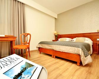 Hotel Diana Jardin et Spa - Aosta - Schlafzimmer