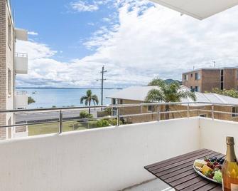 Del Rae 6 25 Shoal Bay Road - Shoal Bay - Balcony