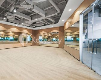 Hesrin by Kozystay - Sentul - Babakan Madang - Lobby