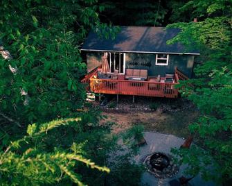 The Sasquatch Shores Lake Front Cabin - Mountain