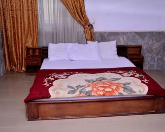 Kenfeli International Palm Beach Hotel - Kaduna - Bedroom