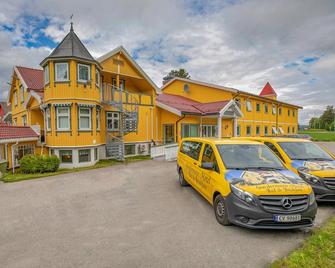 Gardermoen Hotel Bed & Breakfast - Gardermoen - Edificio