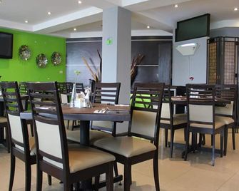 هوتل ميسيون إكسبرس زالابا - خالابا - مطعم