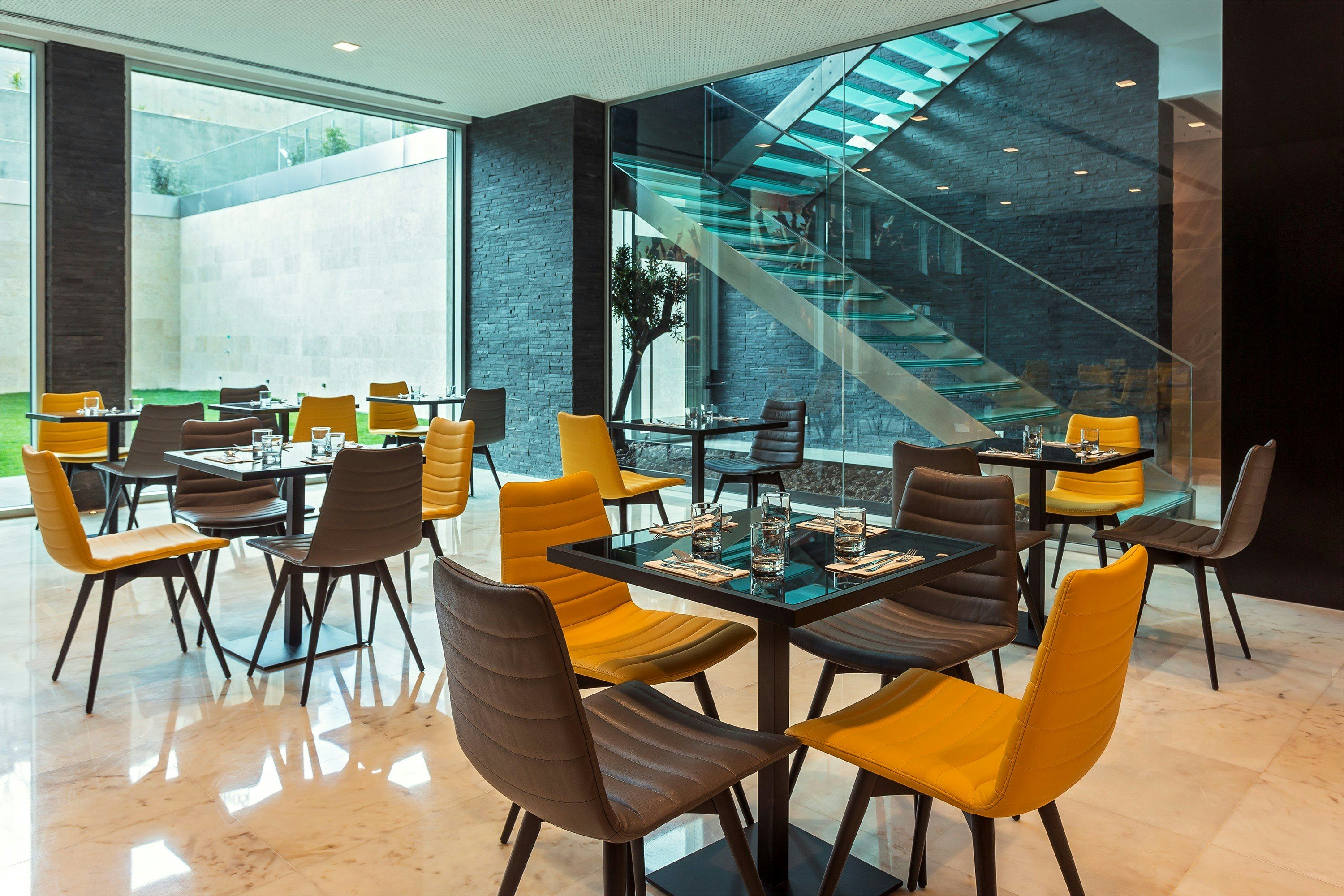 إتش إف فينيكس ميوزيك - لشبونة - مطعم