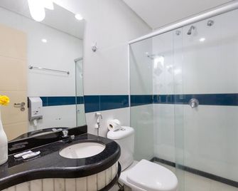 Eunapolis Plaza Hotel - Eunápolis - Ванна кімната