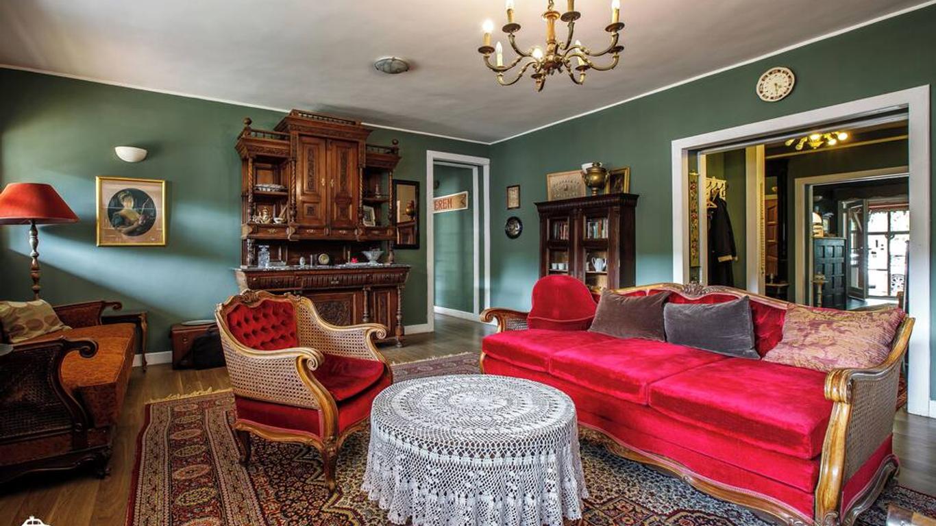 Nomad Hotel & Glamping