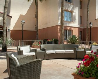 Residence Inn by Marriott Phoenix Airport - Phoenix - Patio