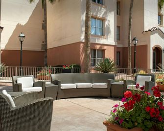 Residence Inn by Marriott Phoenix Airport - פיניקס - פטיו