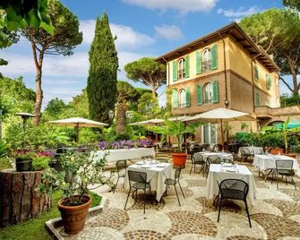 Residence Verdeborgo - Grottaferrata - Патіо