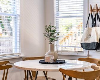 Sienna at The Shire 255 - Unit B - Downtown! - Southern Pines - Restaurant
