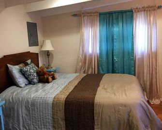 Authentic New Mexico Adobe Casita in wine country/hot air balloon mecca - Bernalillo