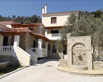 Kerveli Luxury Villa - Charavgi - Budynek