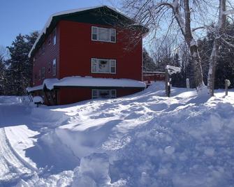 Bear - unit 5 - White Pine - Building