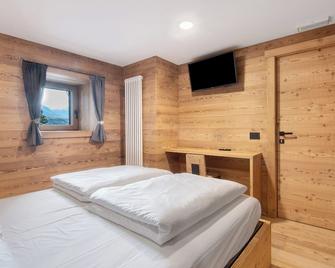 Agriturismo Montespluga - Madesimo - Bedroom