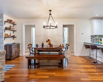 Incline Paradise by AvantStay Walk to TownLake 5mins to Ski Resort - Incline Village - Dining room
